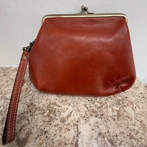 “Patricia Nash” Savane Genuine 100%”Leather” Kiss Lock Wristlet/Clutch-NWT